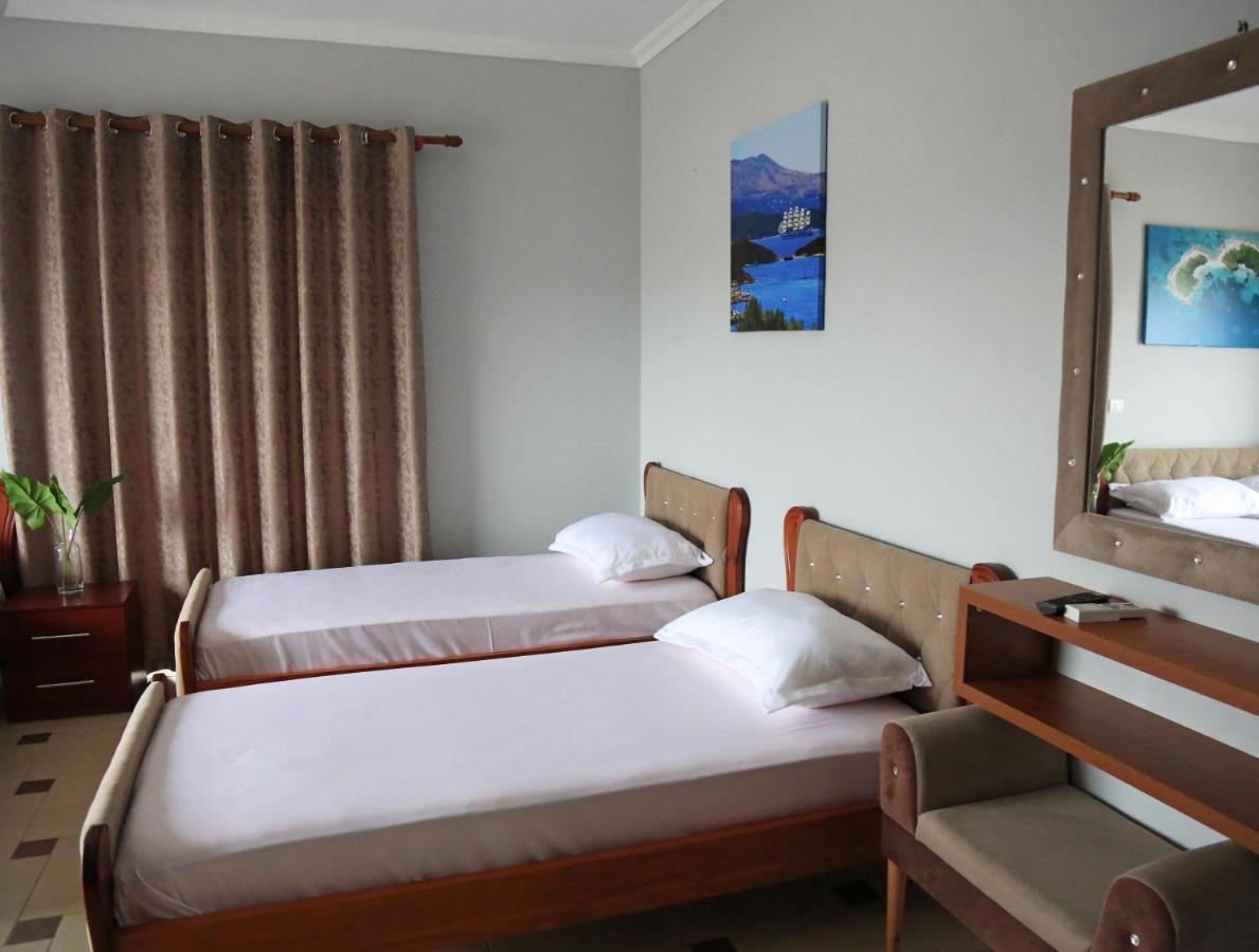 Relax Hotel Ksamil Exterior photo